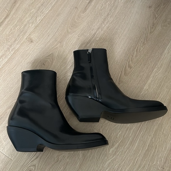 Khaite Hooper Boot Size 40 New - Picture 4 of 5
